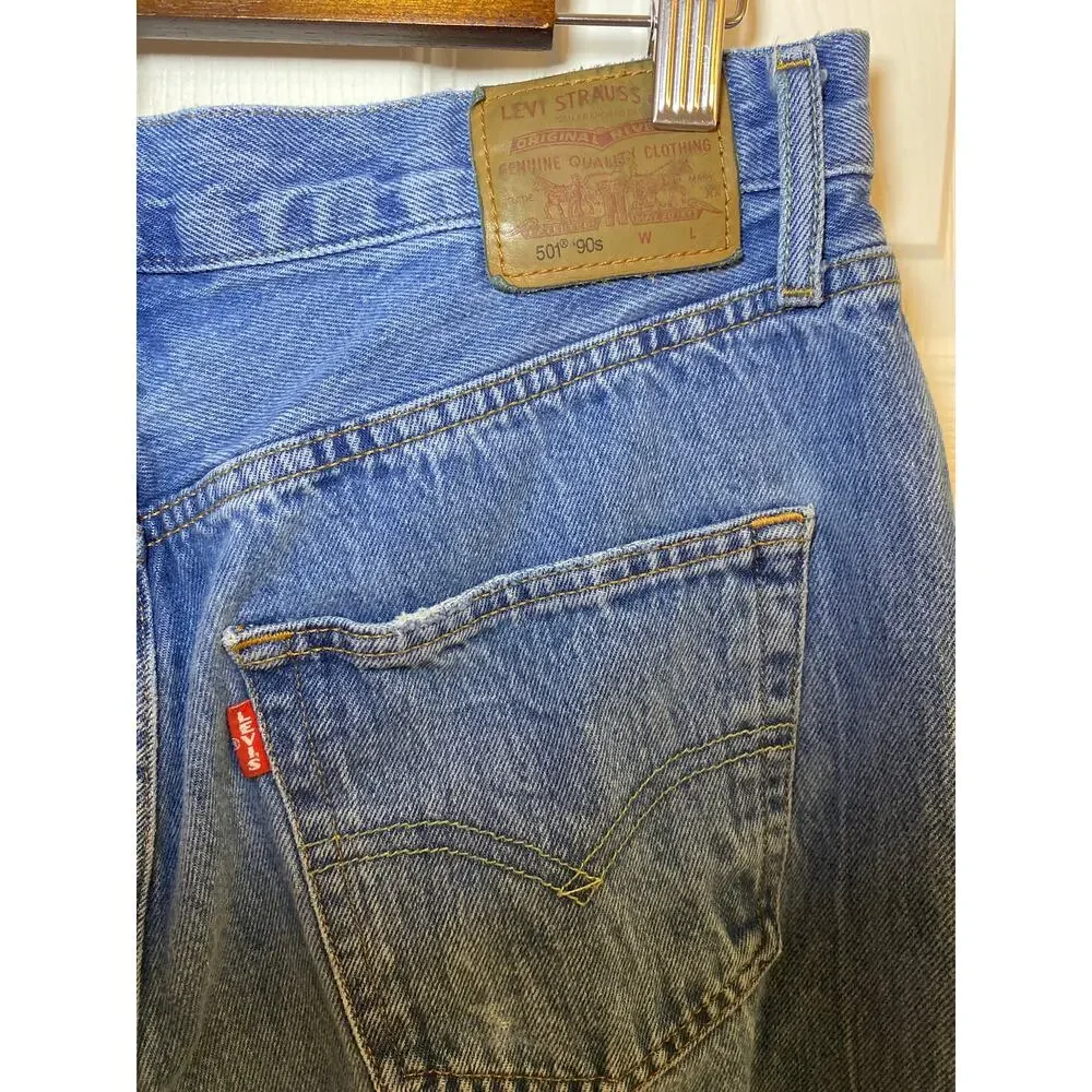 Levi’s 501 90s Classic Jeans Women’s 31x30 Med Blue Rigid Cotton Straight Leg